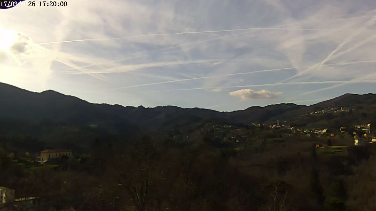 immagine della webcam nei dintorni di Luzzi: webcam Carro